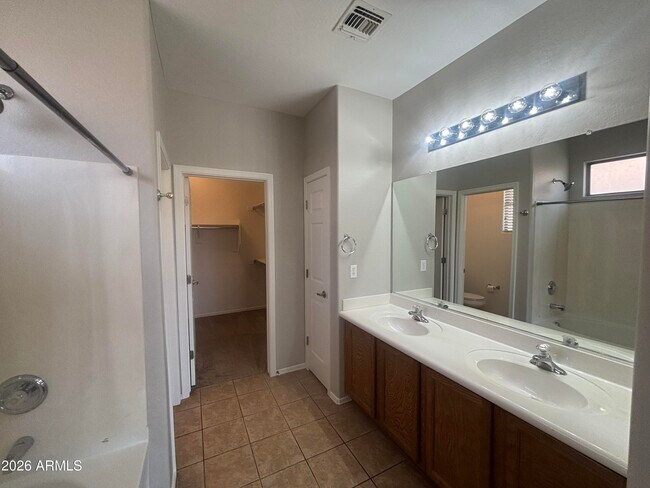 Building Photo - 3837 W Ashton Dr