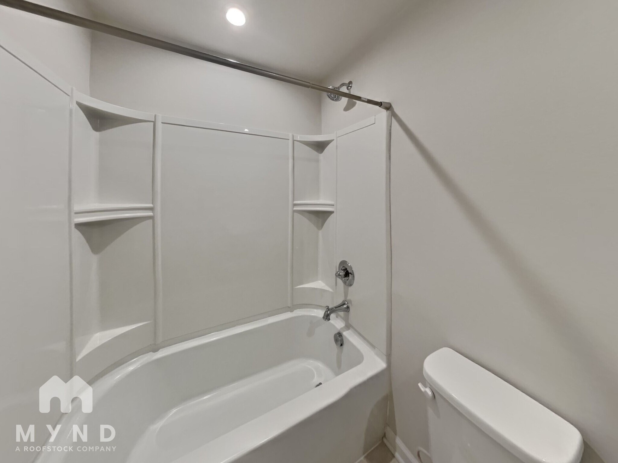 Building Photo - 308 Poplar Leaf Way