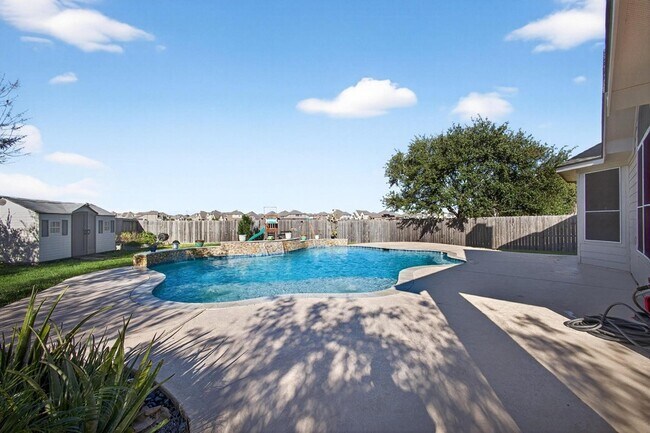 Building Photo - 6272 N Fawnlake Dr