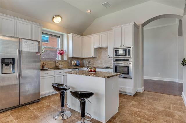 Building Photo - 8113 Greenwood Dr
