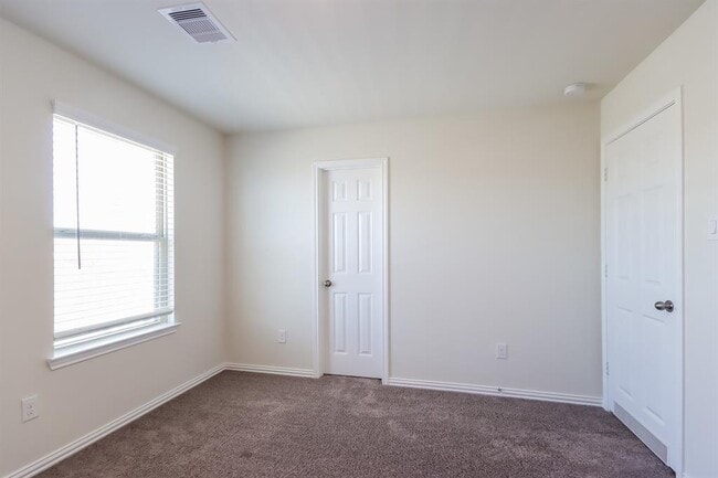 Building Photo - 12543 Highgrove Springs Dr
