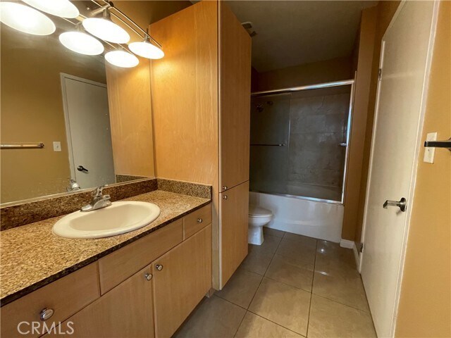 Building Photo - 388 E Ocean Blvd