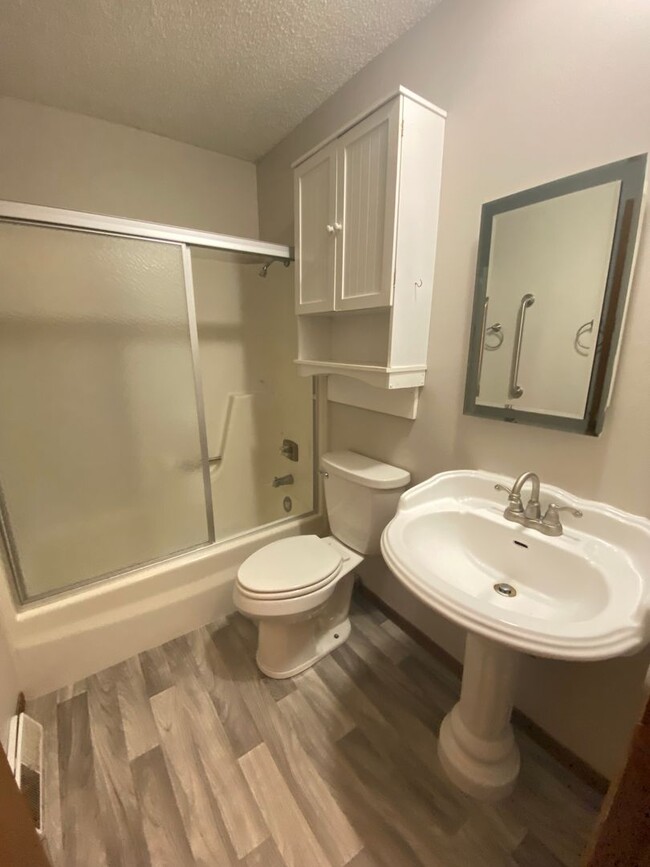 Building Photo - 3741 Joan Dr