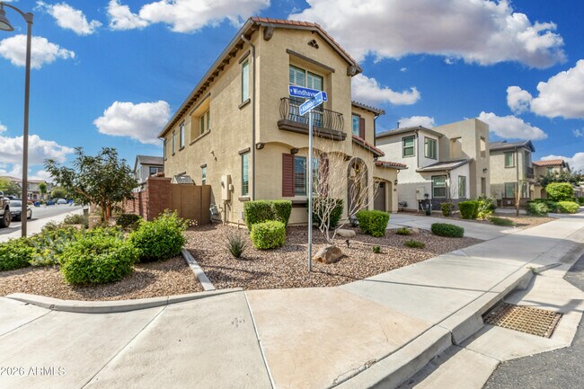 Building Photo - 1527 W Windhaven Ave