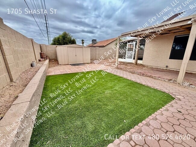 Building Photo - 1705 Shasta St