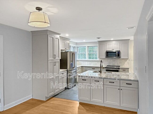 Building Photo - 4233 Pawnee Rd