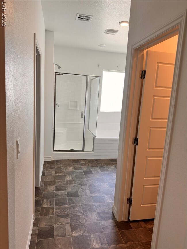 Building Photo - 4487 Sawyer Rdg St