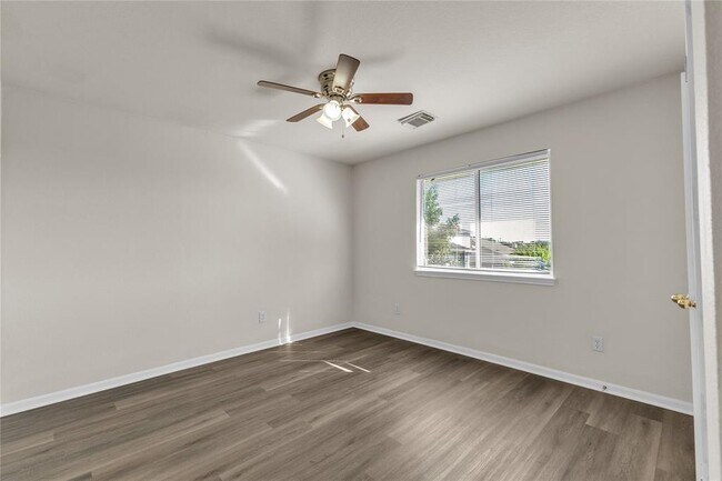 Building Photo - 3733 Eagles Nest St