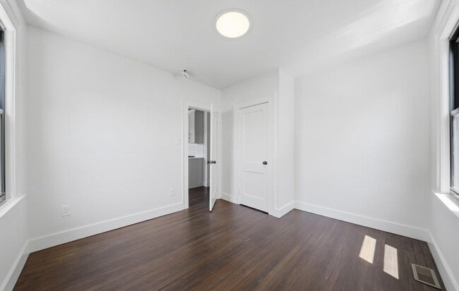 Building Photo - 235 Elmwood Ave
