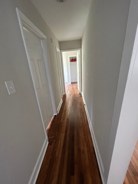 Building Photo - 305 Orange St