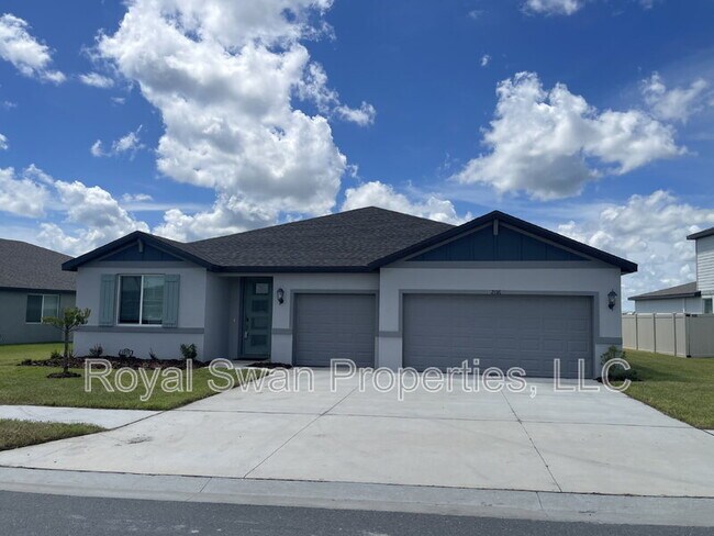 Building Photo - 2016 Rosewood Dr