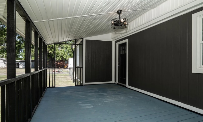 Building Photo - 301 John J Sharpe St