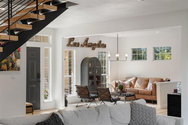 Building Photo - 310 Saddle Blanket Dr