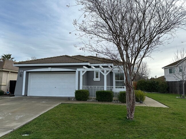 Primary Photo - 3295 Rivermont St