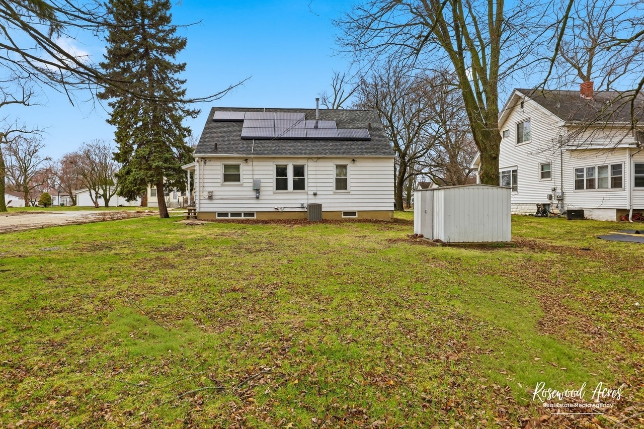 Building Photo - 905 N Everett St