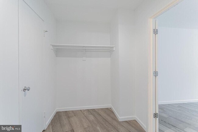 Building Photo - 203 Yoakum Pkwy