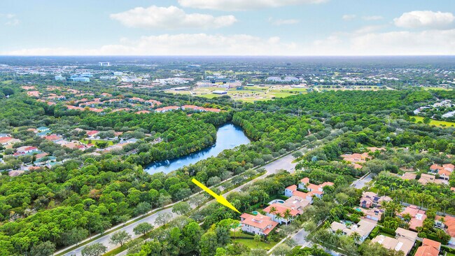 Building Photo - 142 Segovia Way