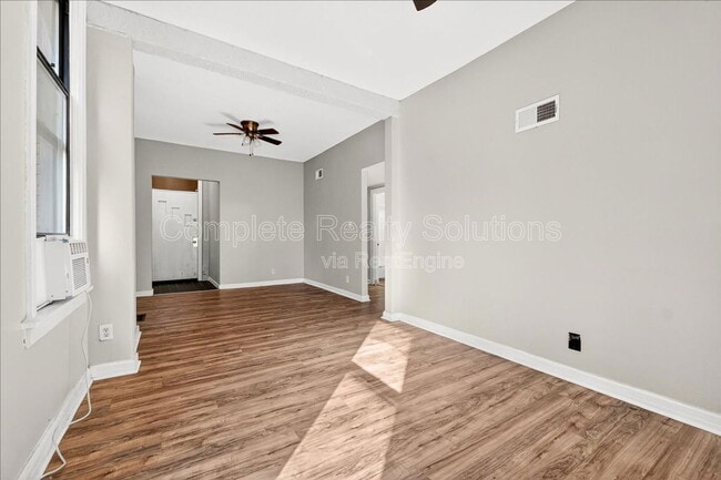 Building Photo - 205 Schirmer St