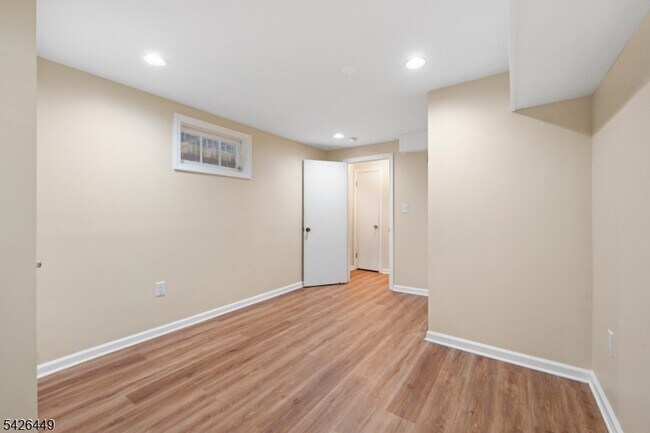 Building Photo - 257 Gemini Dr