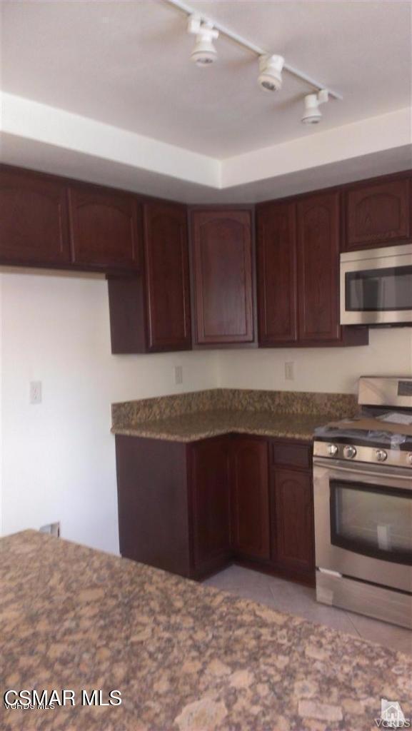 Building Photo - 4117 Lost Springs Dr