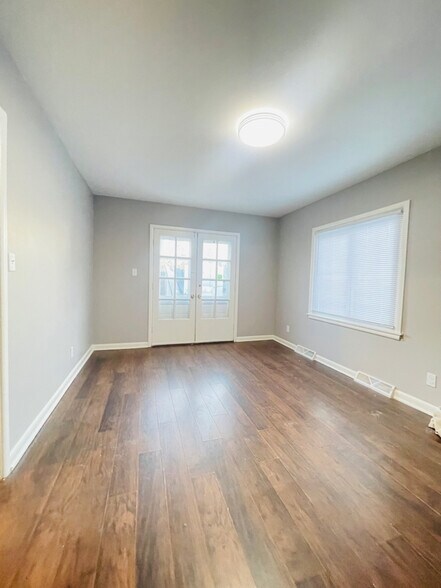 Building Photo - 8584 W Villard Ave