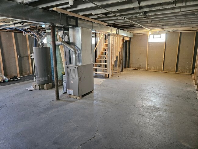 Building Photo - 4950 Adams St