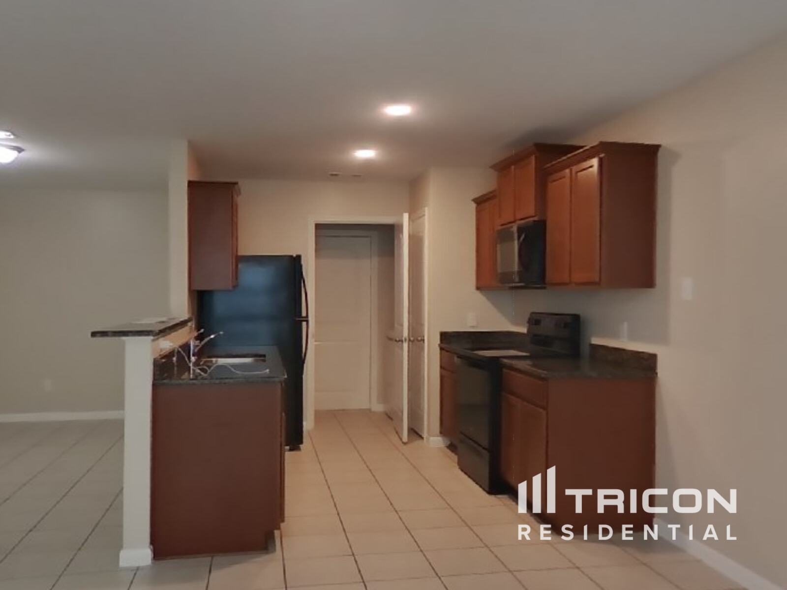 Building Photo - 733 Totem Trail Dr