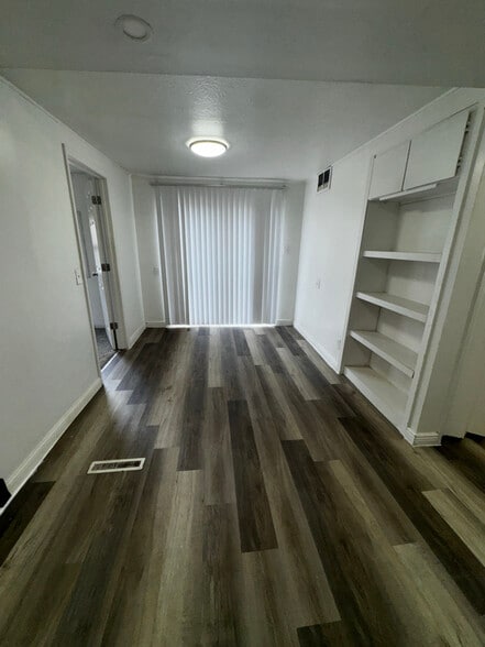 Building Photo - 2509 Olivewood Ave