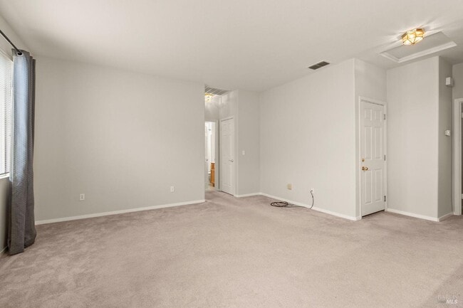 Building Photo - 715 Cherry Hills Ln