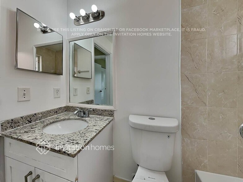 Building Photo - 12378 NW 98th Ave