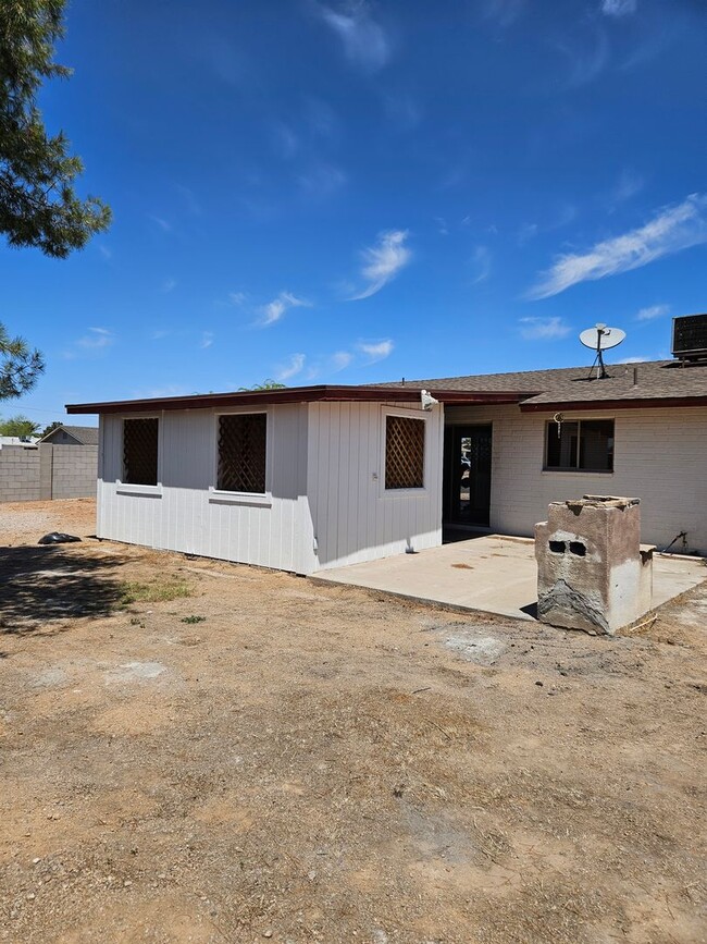Building Photo - EAST MESA HOME FOR RENT