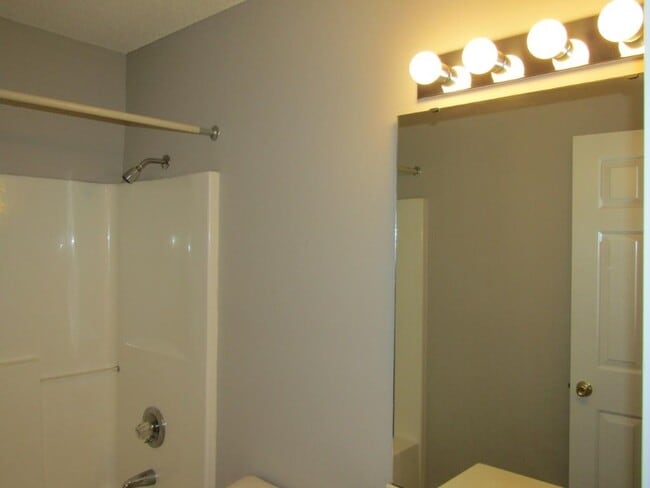 Building Photo - 2208 Seaford Dr
