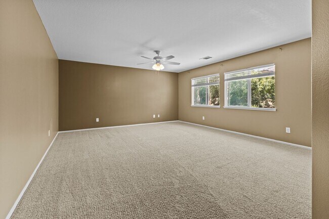 Building Photo - 16636 China Berry Ct