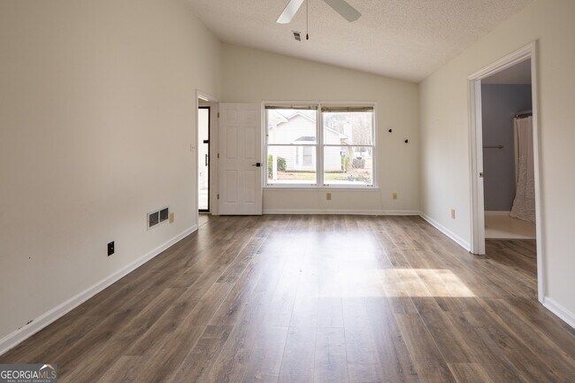 Building Photo - 112 Glendale Dr