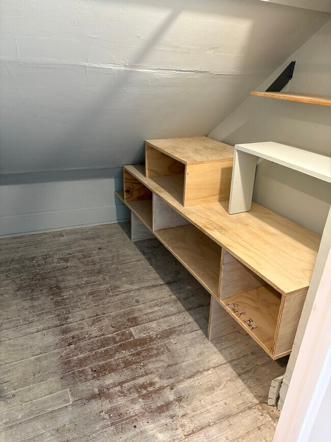 Building Photo - 4036 1st St