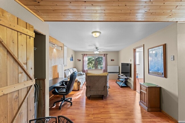 Building Photo - 108 Southgate Rd