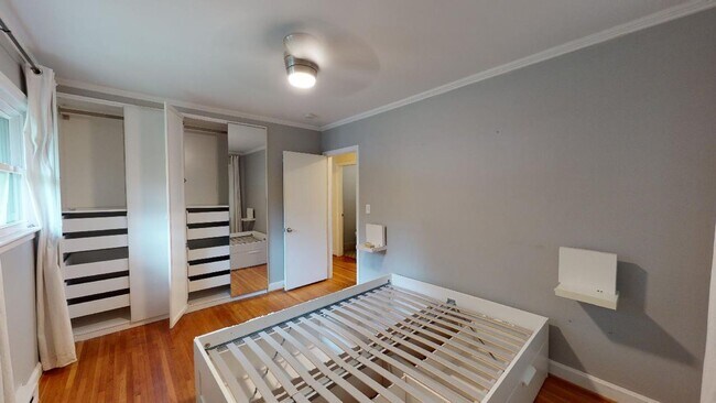 Building Photo - 419 Webster Pl