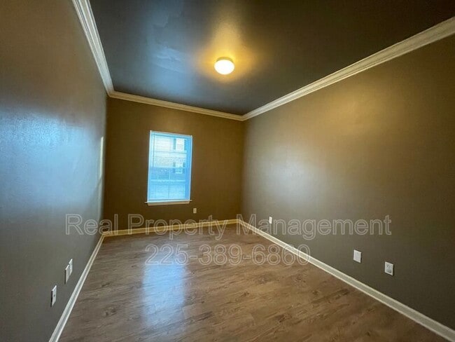 Building Photo - 31855 LA-16