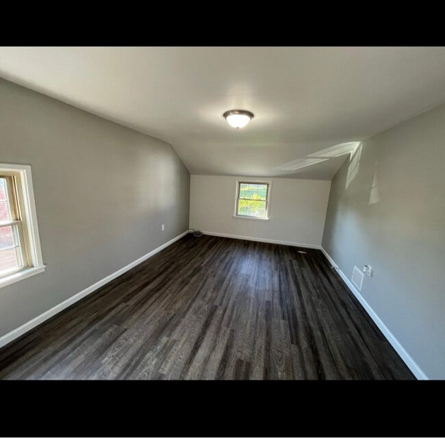 Building Photo - 5368 Baptist Rd