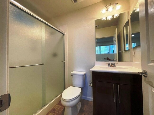 Building Photo - 168 Llano de los Robles Ave