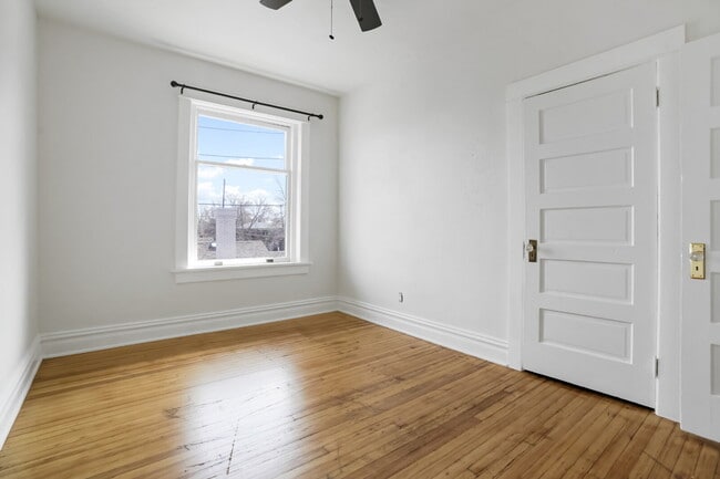 Building Photo - Historic 3 bedroom townhome with recent upgrades.