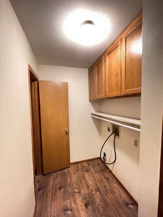 Building Photo - 512 N 37th St