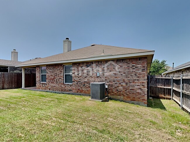 Building Photo - 9056 Weller Ln