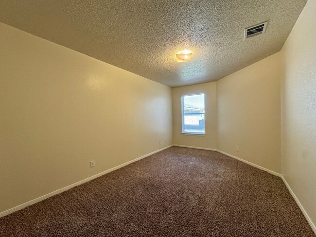 Building Photo - Duplex