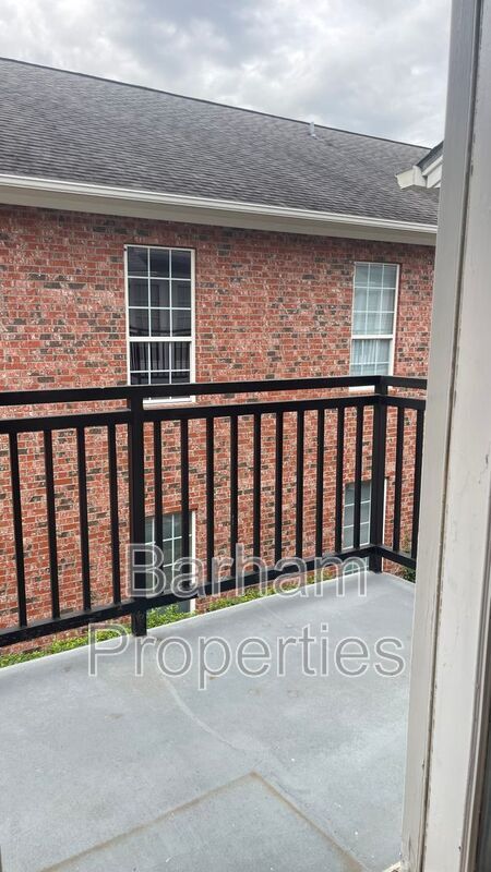 Building Photo - 2111 Raguet St