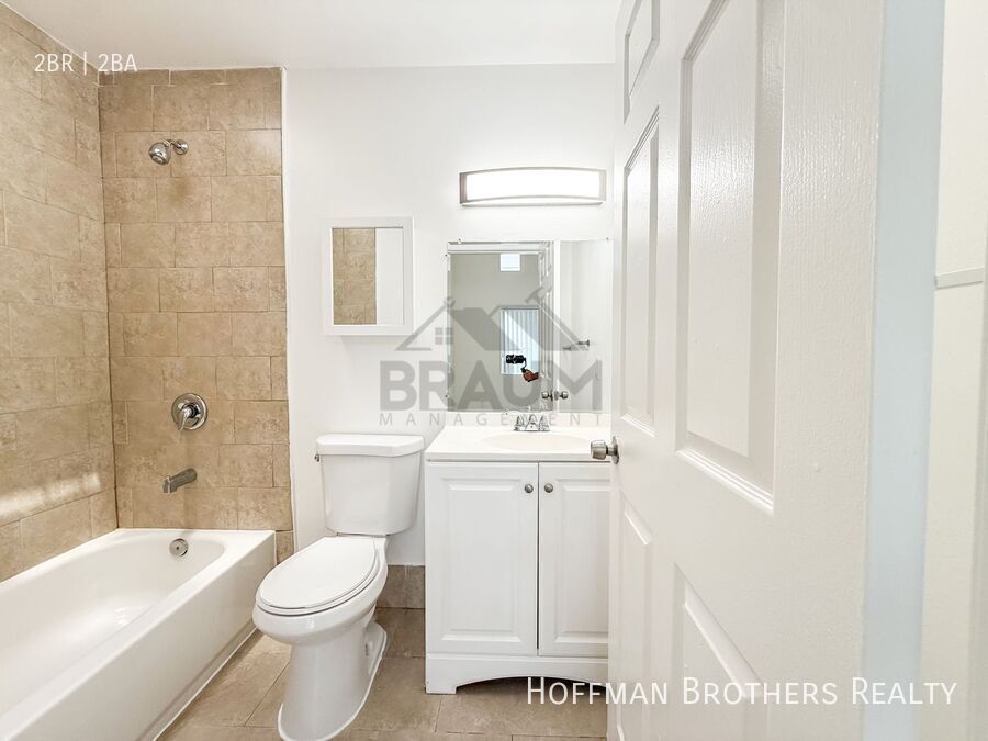 Building Photo - 14257 Friar St