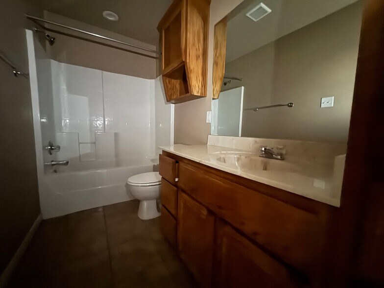 Building Photo - 1205 Powder River Dr