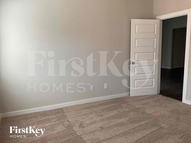 Building Photo - 130 Avalon Wy