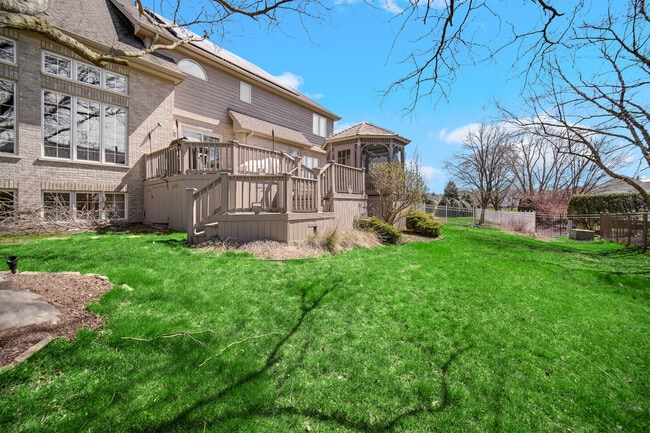 Building Photo - 15538 Royal Glen Ct