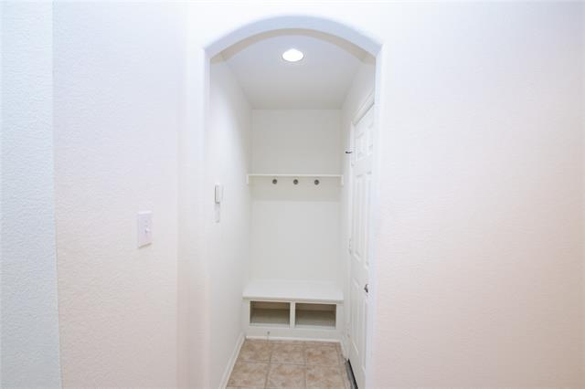 Building Photo - 4616 Daisy Leaf Dr